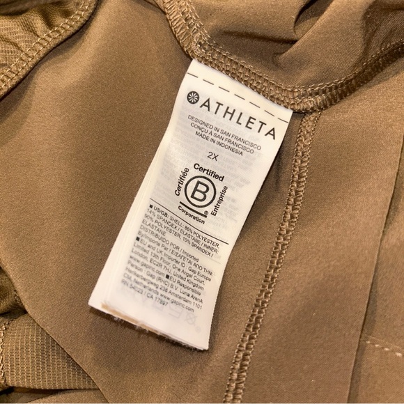 Athleta Women's Brown Athletic Shorts The style is weekender - Picture 8 of 8